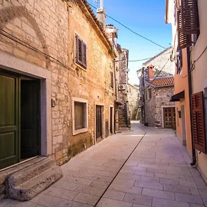 Center, Seafront With Terrace In Umag