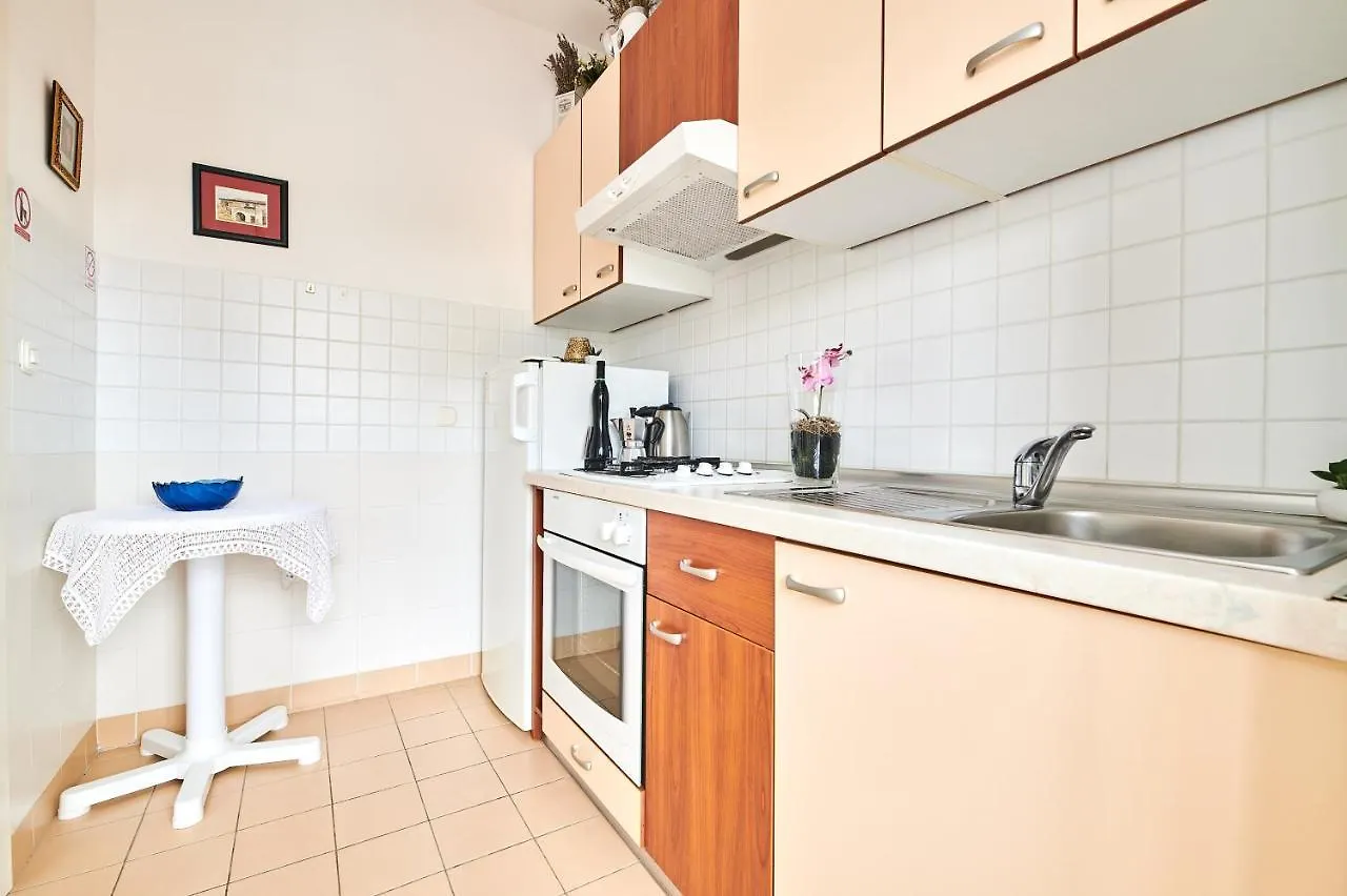 Apartment Violetta-Punta Umag 0*,  Croatia